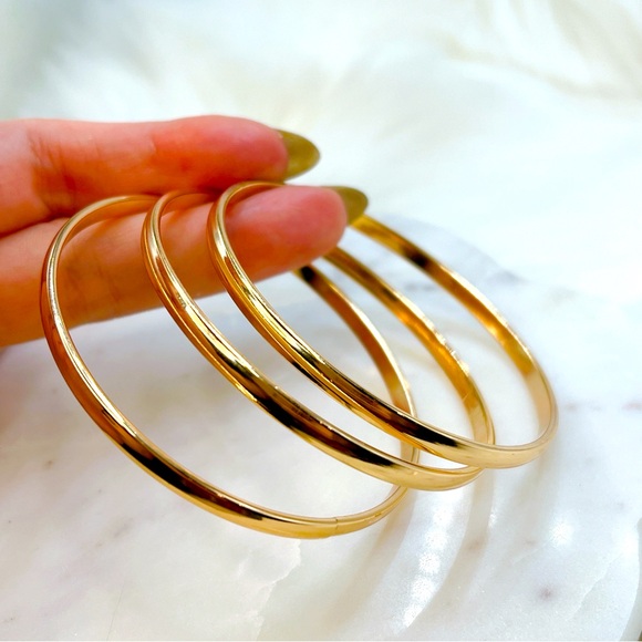 Yellow gold plated 3 bangle bracelet set 🌟 M fit - Picture 8 of 8